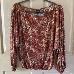 Floral long sleeve. Daytrip size XS